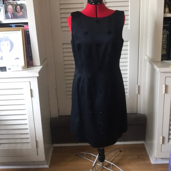 Liz Claiborne Dresses & Skirts - Beautiful Liz Claiborne sleeveless dress size 10